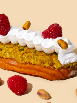 Pistachio Éclair