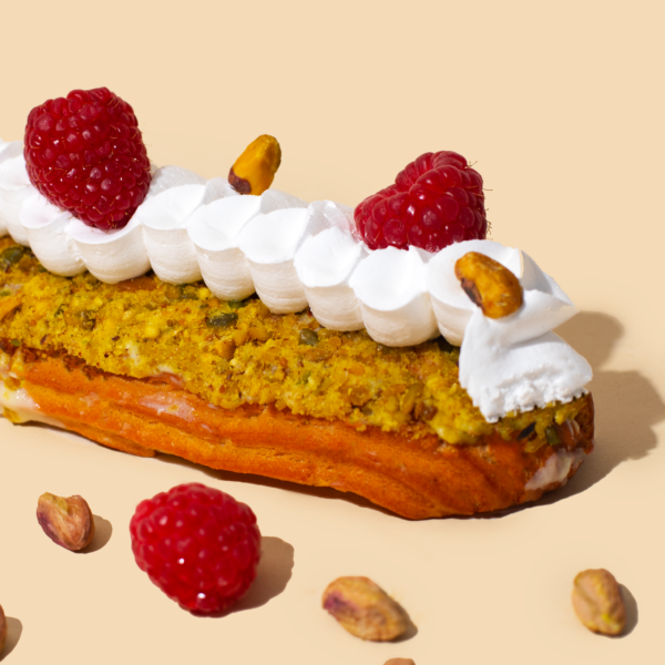 Pistachio Éclair