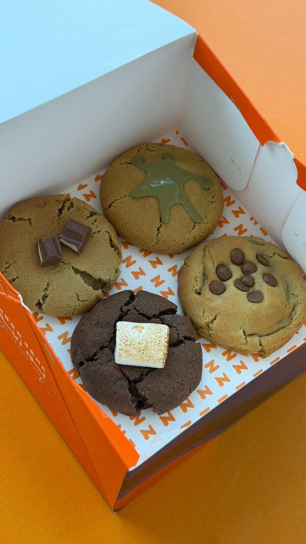 Small Cookie Box – 4 Assorted Pieces